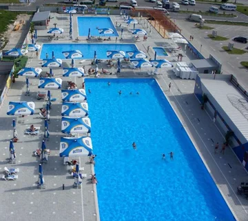 gallery-image-phone/Piscină - MEGAPOLIS MALL/9