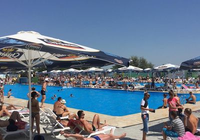 gallery-image-desktop/Piscină - MEGAPOLIS MALL/2