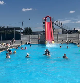 gallery-image-phone/Piscină - MEGAPOLIS MALL/8