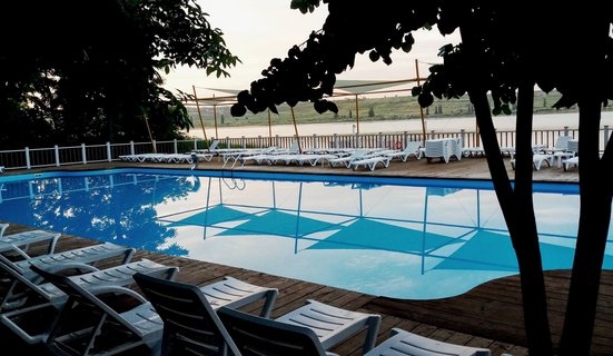 gallery-image-phone/Piscină - CV Pânzele Albe/0