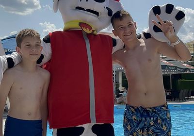 gallery-image-phone/Piscină - SV Club Hotel&Restaurant/7
