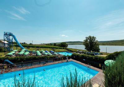 gallery-image-desktop/Piscină - Cetatea Albă/0