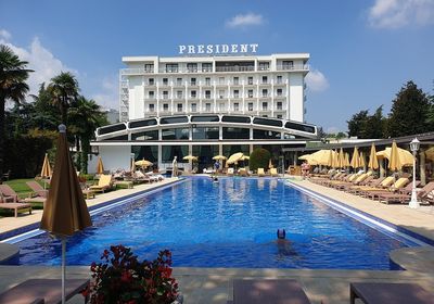 gallery-image-desktop/Piscină - Hotel President/0