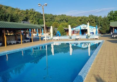 gallery-image-desktop/Piscină - Forest Club/0