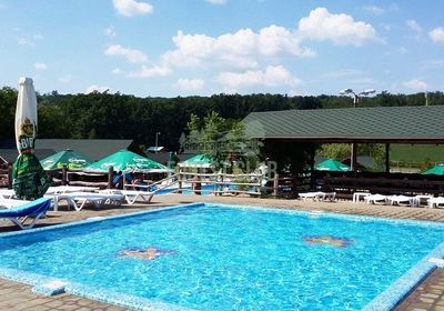 gallery-image-desktop/Piscină - Forest Club/2