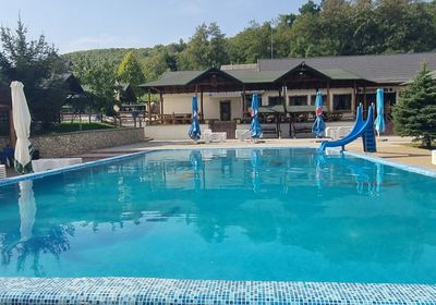 gallery-image-desktop/Piscină - Forest Club/1