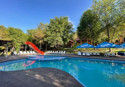 gallery-image-desktop/Piscină - Sky Land Camping&Resort/0