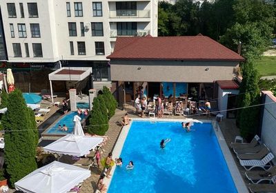gallery-image-phone/Piscină - Villa Kalyan Hotel/5