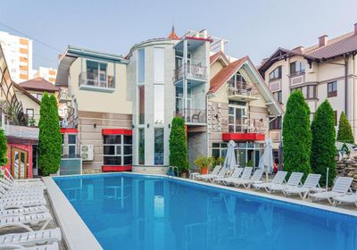 gallery-image-desktop/Piscină - Villa Kalyan Hotel/0