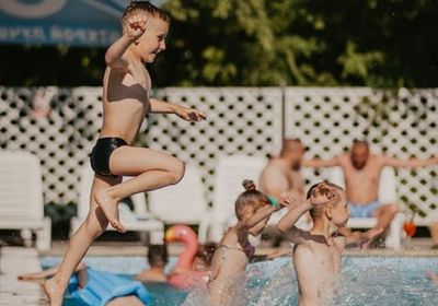 gallery-image-phone/Piscină - Colina Mărului/8
