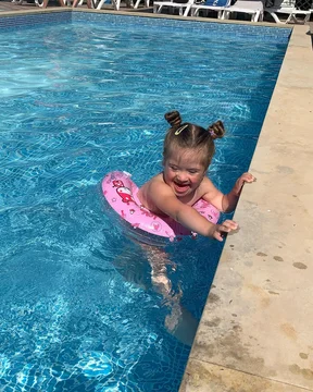 gallery-image-desktop/Piscină - Colina Mărului/3