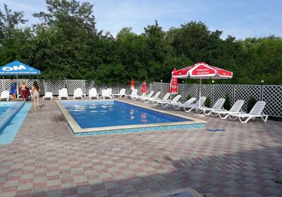 gallery-image-desktop/Piscină - Colina Mărului/1