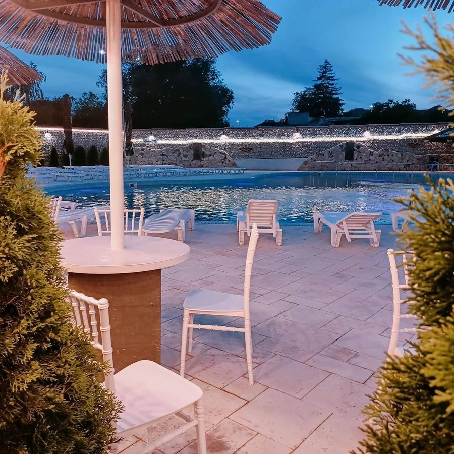 gallery-image-desktop/Piscină - BRUCE HOME/0