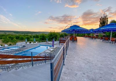 gallery-image-desktop/Piscină - Villa Sano/2