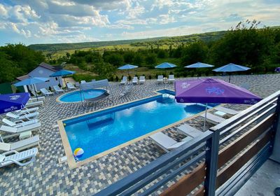 gallery-image-phone/Piscină - Villa Sano/8