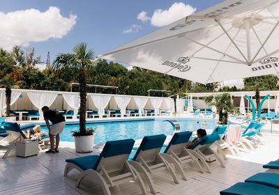 gallery-image-phone/Fanconi Riviera Summer Club - Piscină & Club de noapte/7