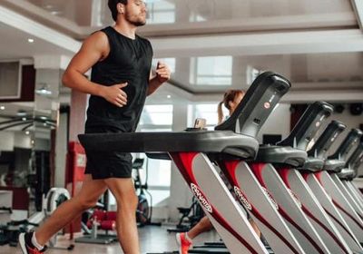 gallery-image-desktop/Club de fitness Life Fitness/0