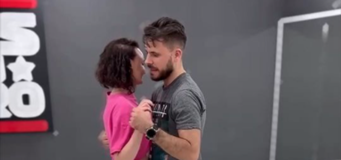 gallery-image-phone/DepenDance Studio - Kizomba/3