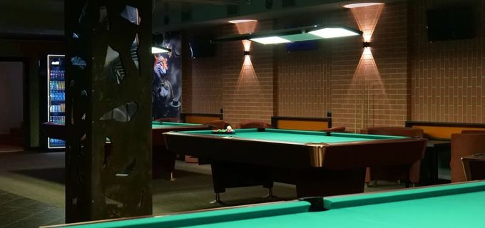 gallery-image-phone/Billiard Club - Red Fox/0