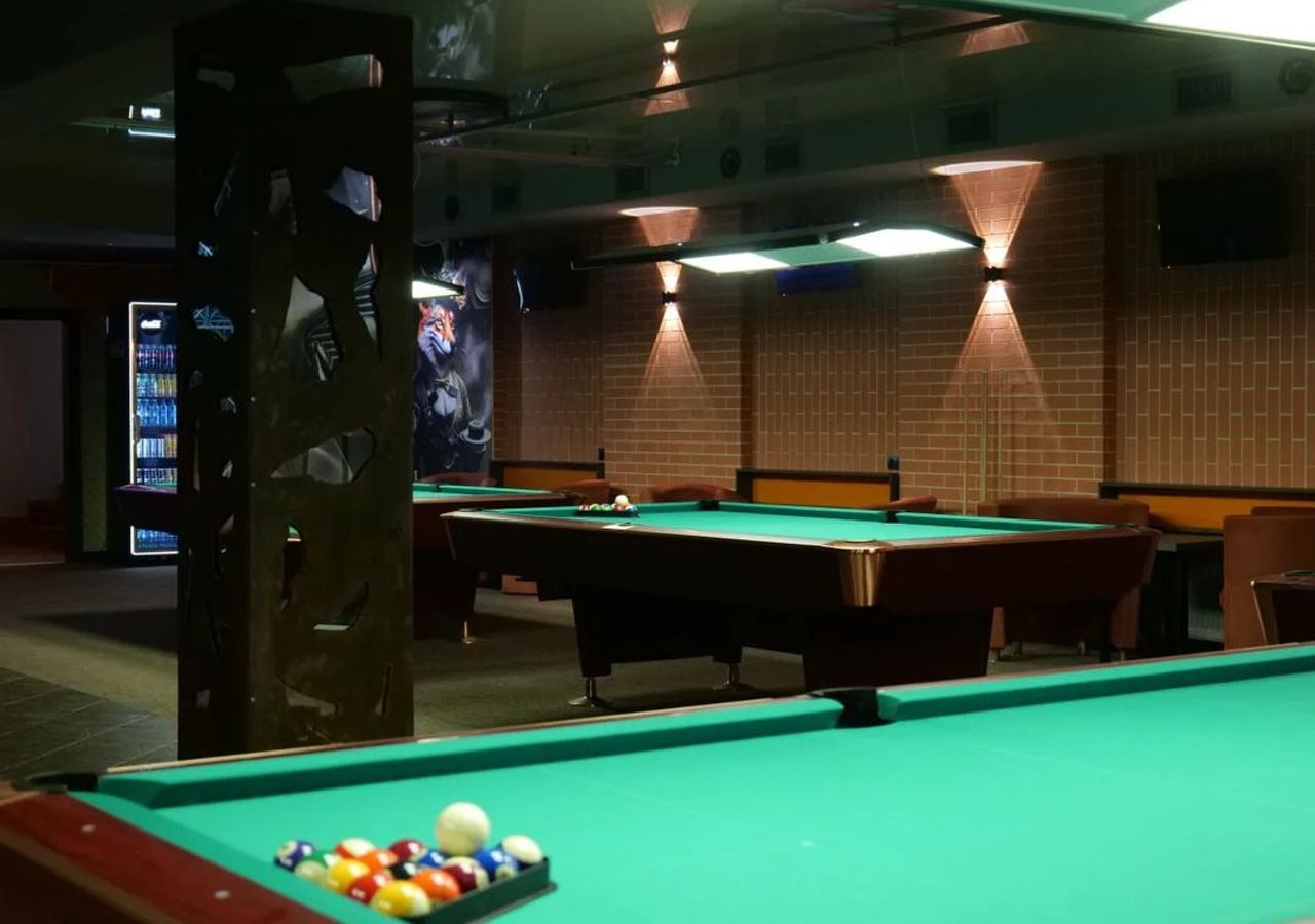 gallery-image-desktop/Billiard Club - Red Fox/0