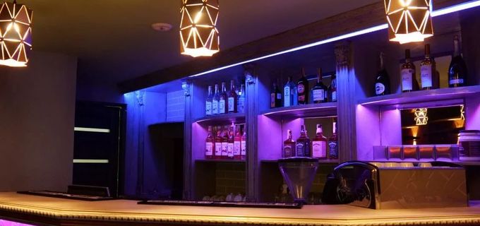 gallery-image-phone/Billiard Club - Red Fox/5