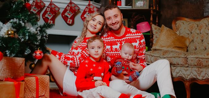 gallery-image-phone/Family Studio/2