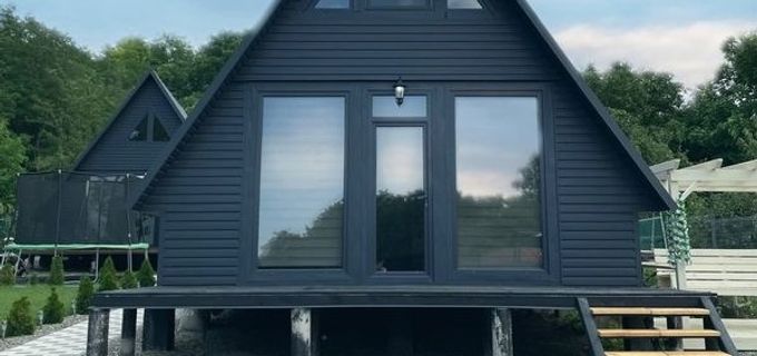 gallery-image-phone/BlackHouse Costești/0