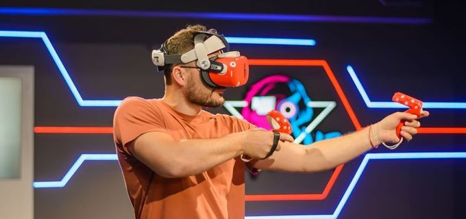gallery-image-phone/UnrealVR/0