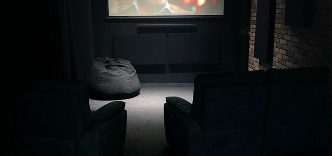 gallery-image-phone/Private Cinema/8